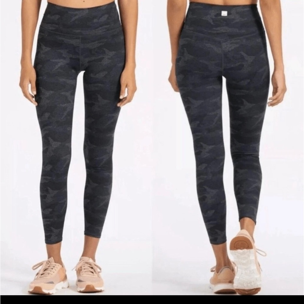 Vuori Charcoal Camo Leggings small (?) no size tag